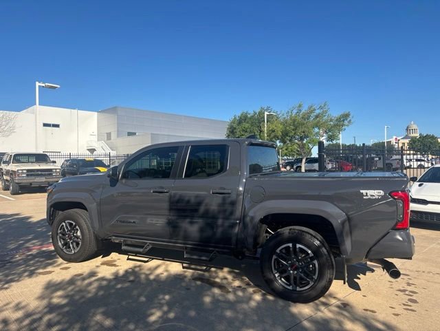 Used 2024 Toyota Tacoma TRD Sport RWD image 8