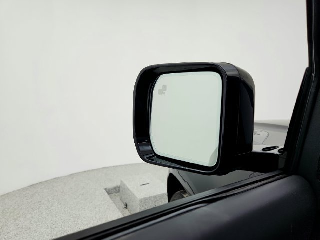 New 2026 Land Rover Defender 110 X AWD/4WD image 19