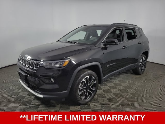 Used 2023 Jeep Compass Limited AWD/4WD image 3