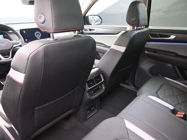 New 2026 Volkswagen Atlas Peak Edition video 2