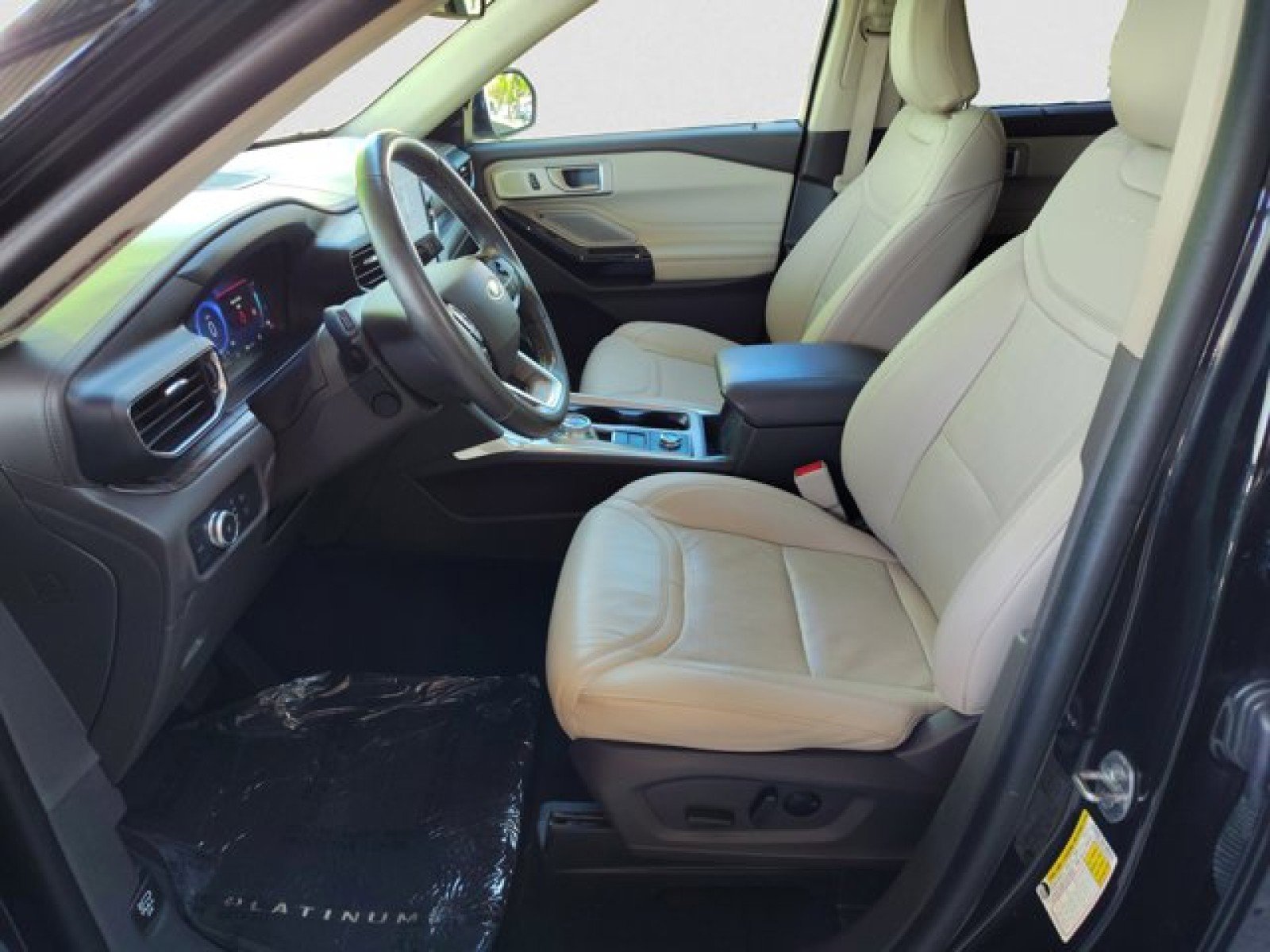 Used 2022 Ford Explorer Platinum w/ Equipment Group 601A image 10