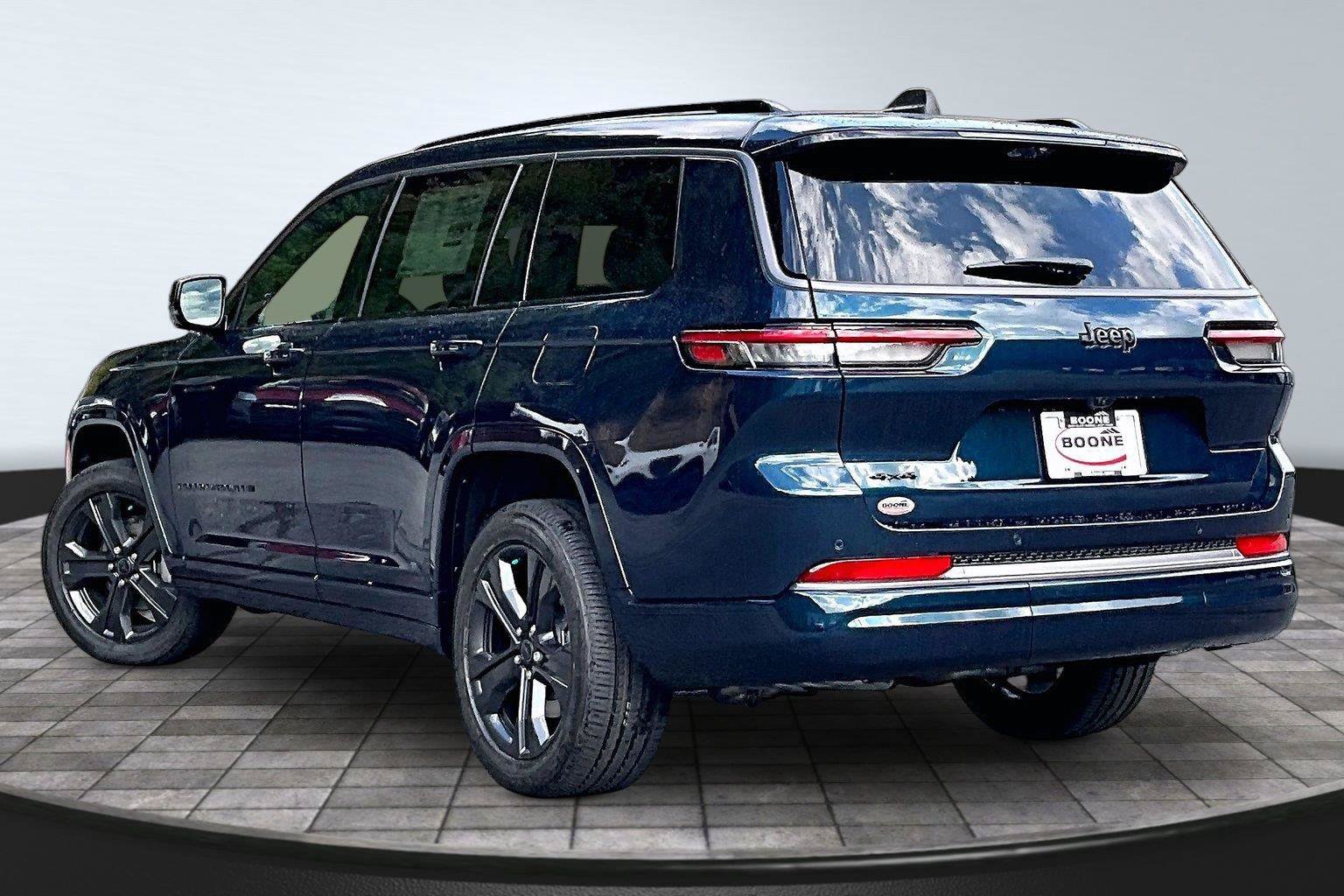 New 2027 Jeep Grand Cherokee L Limited AWD/4WD image 4