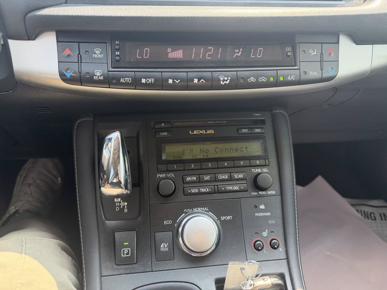 Used 2012 Lexus CT 200h Premium w/ Premium Audio Pkg FWD image 21