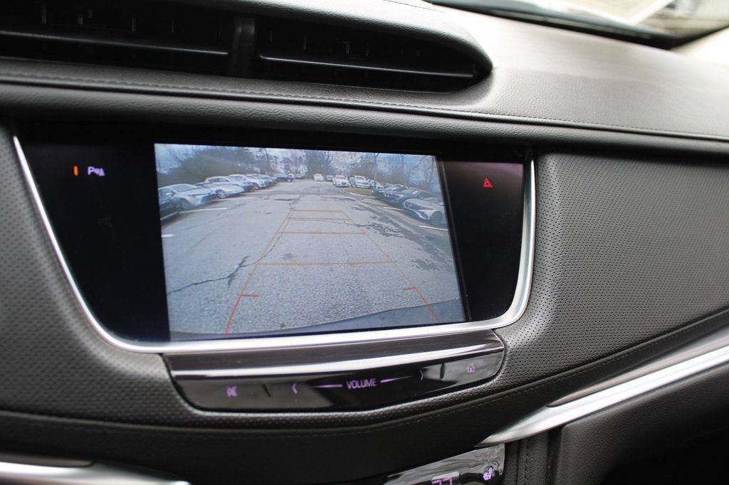 Used 2018 Cadillac XT5 Luxury w/ Driver Awareness Package FWD image 18