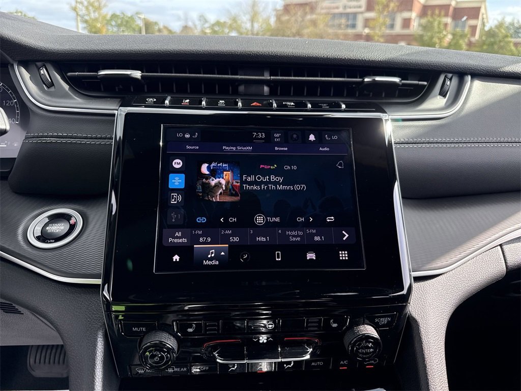 New 2025 Jeep Grand Cherokee Altitude image 21