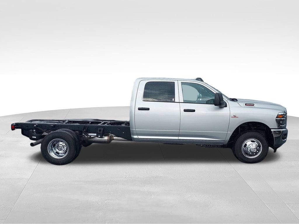 New 2027 RAM 3500 Tradesman w/ Chrome Appearance Group A AWD/4WD image 6