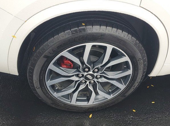 Used 2025 Cadillac XT6 Sport w/ LPO, Floor Liner Package image 2