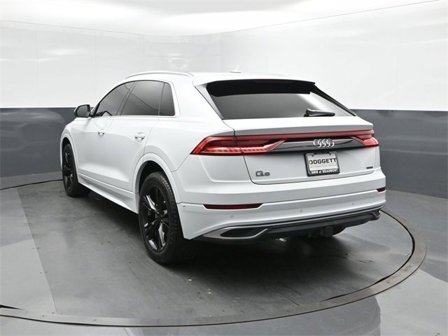 Used 2023 Audi Q8 Premium image 8