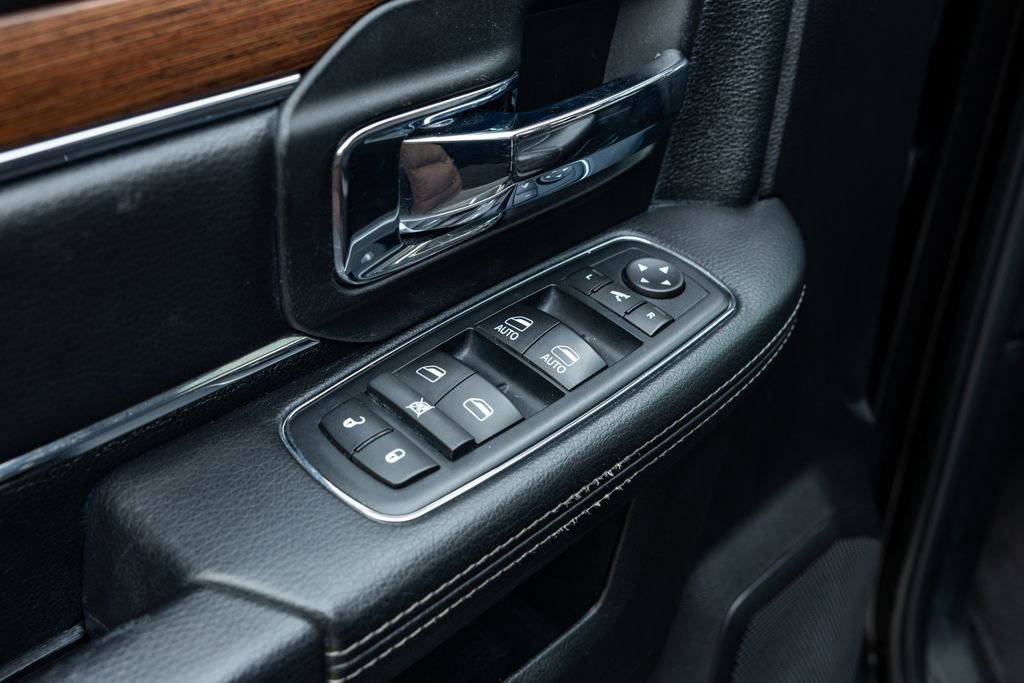 Used 2017 RAM 3500 Laramie image 17