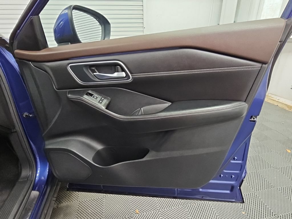 Used 2023 Nissan Rogue Platinum AWD/4WD image 40