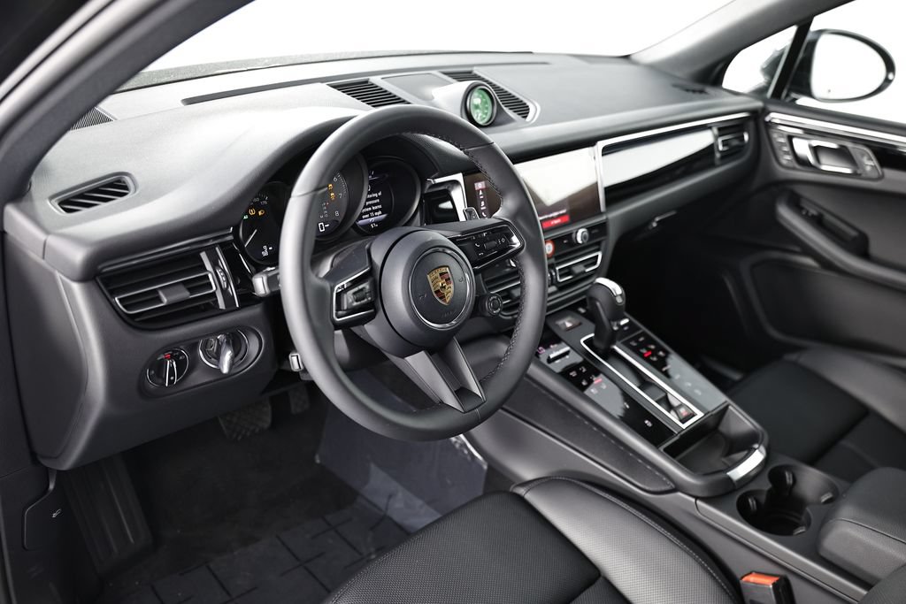 New 2026 Porsche Macan S AWD/4WD image 4