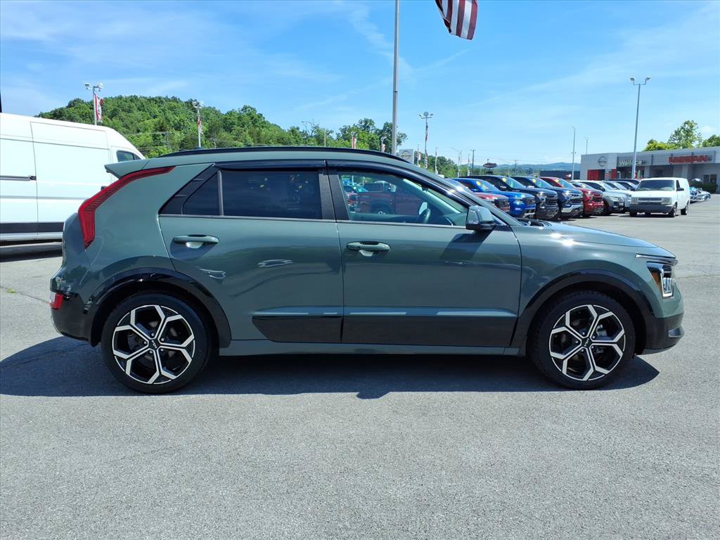 Used 2025 Kia Niro EX Touring FWD image 6