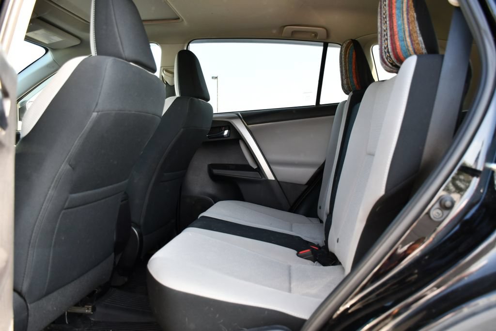 Used 2016 Toyota RAV4 XLE AWD/4WD image 16