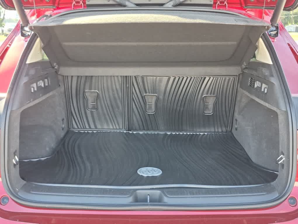 Used 2023 Buick Envision Avenir AWD/4WD image 27