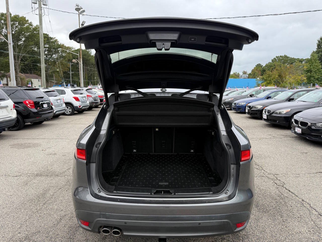 Used 2017 Jaguar F-PACE Prestige AWD/4WD image 18