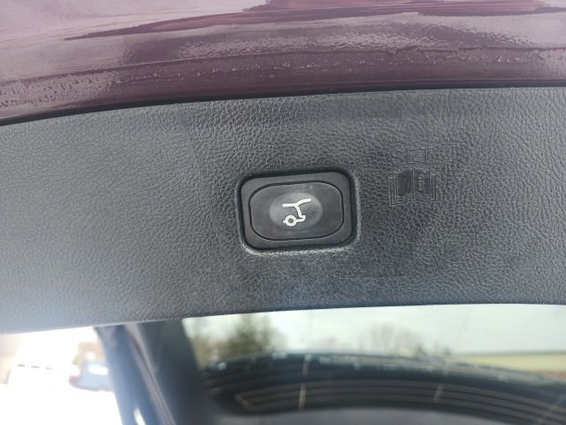 Used 2023 Ford Edge Titanium w/ Class II Trailer Tow Package image 16