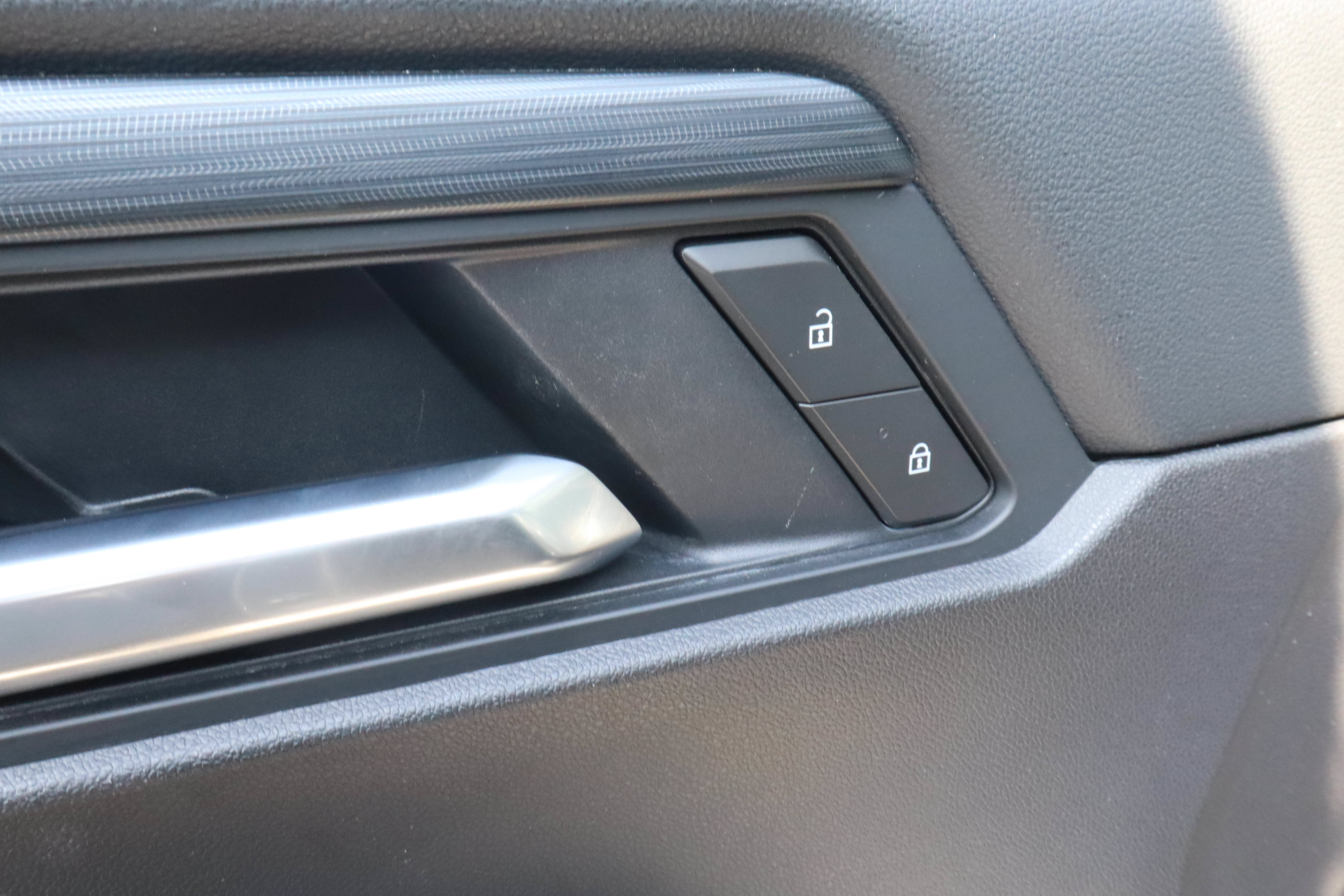 Used 2026 GMC Acadia Elevation w/ Elevation Premium Package FWD image 15