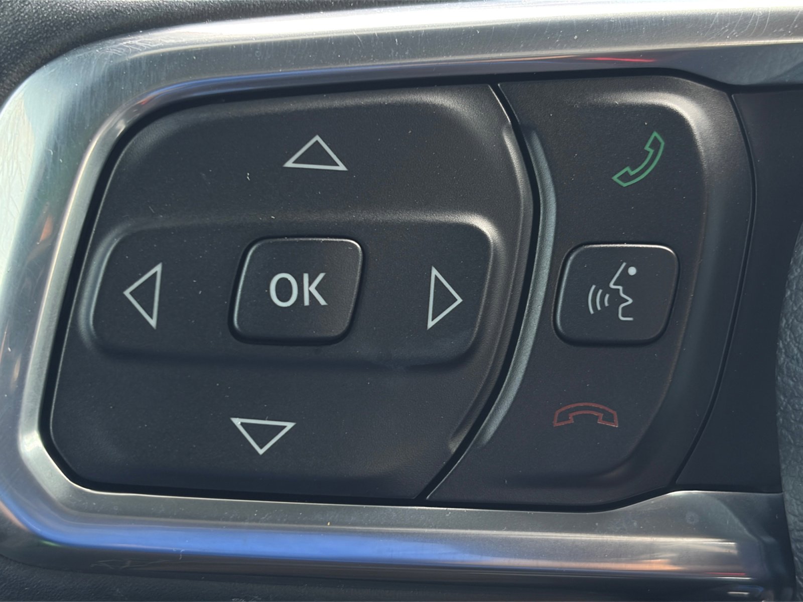 Used 2023 Jeep Wrangler Sahara w/ Cold Weather Group image 33