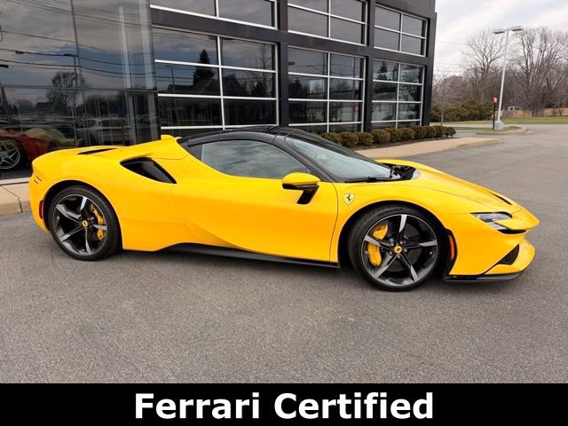 Used 2022 Ferrari SF90 Spider image 4