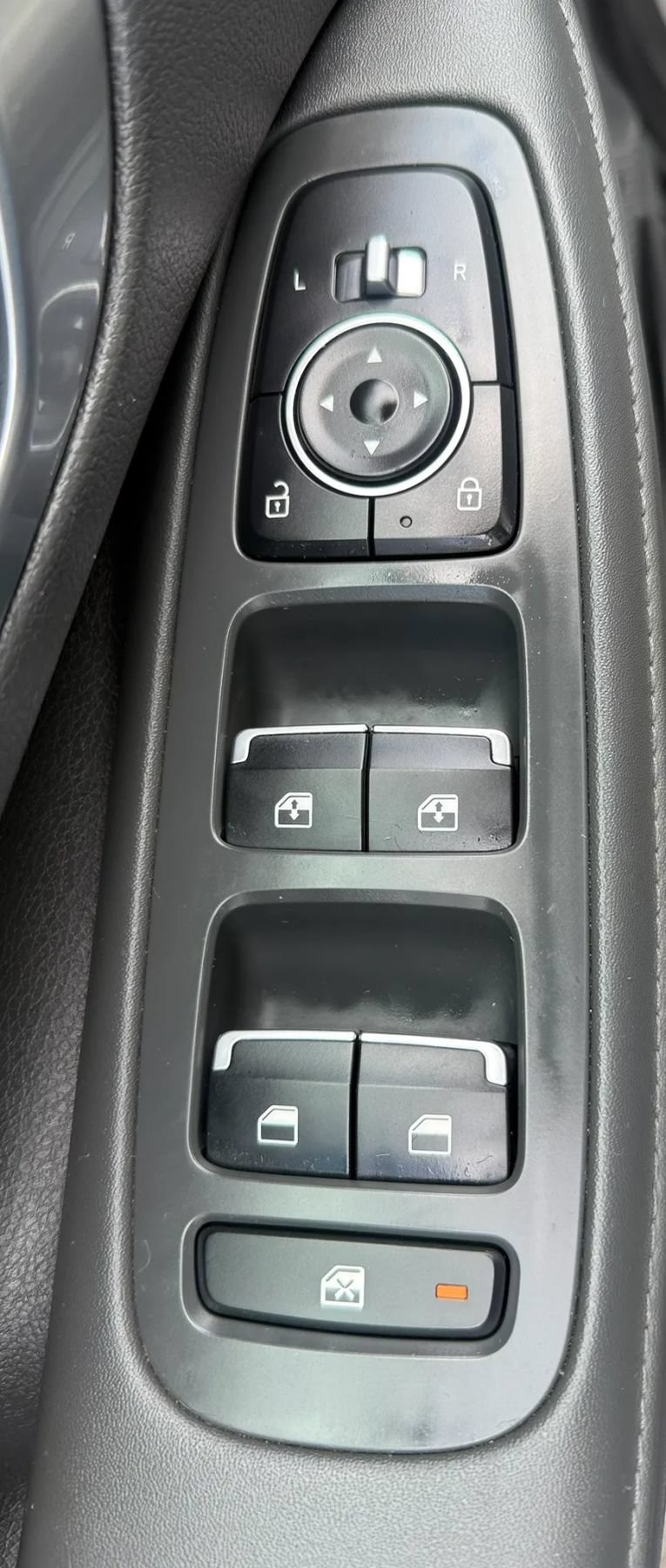 Used 2020 Hyundai Sonata Limited w/ Cargo Package FWD image 26