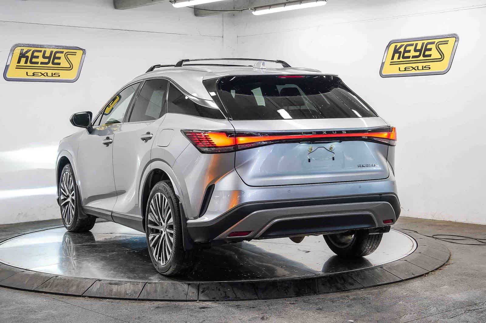 Used 2023 Lexus RX 350 Premium Plus w/ Cold Area Package FWD image 2