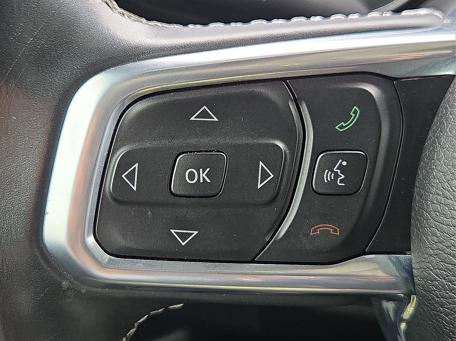 Used 2022 Jeep Gladiator Overland w/ Popular Equipment Package AWD/4WD image 22