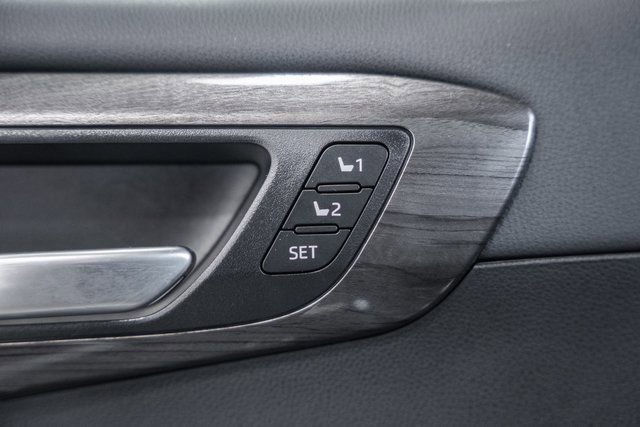 Used 2024 Toyota Highlander Platinum image 43