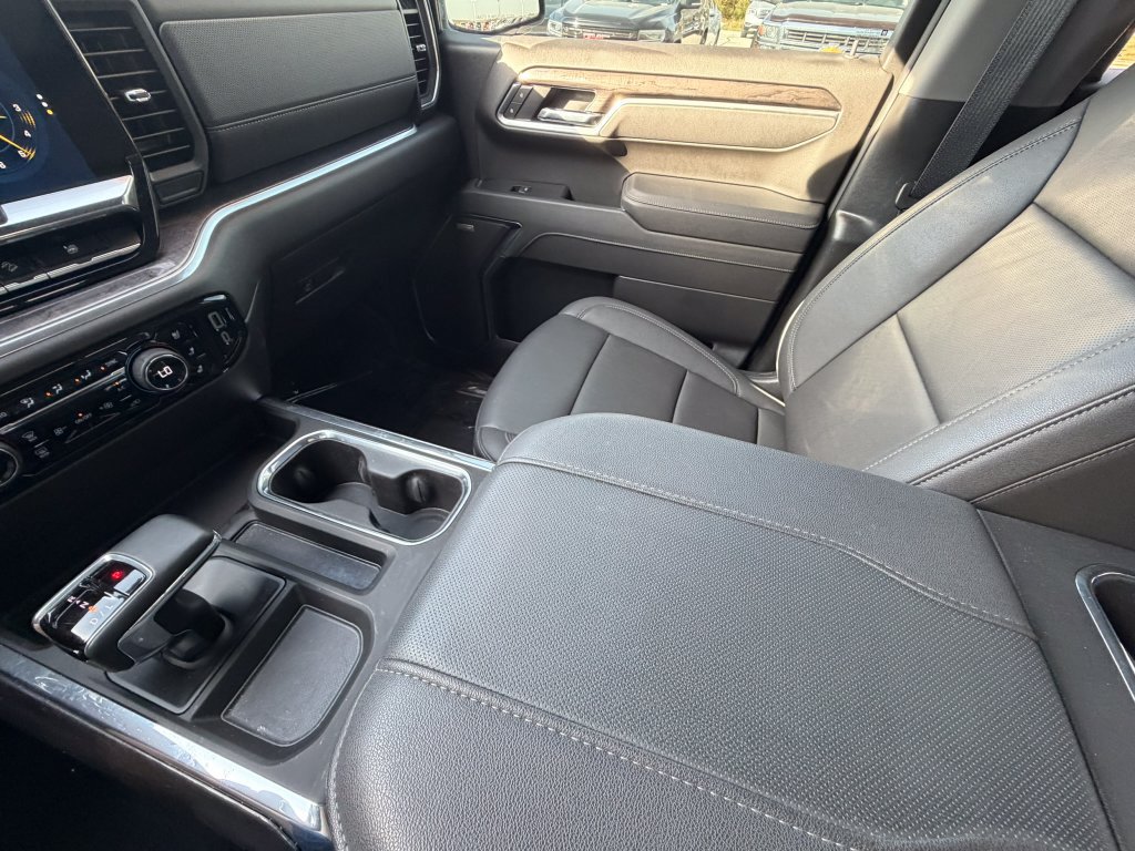 Used 2025 Chevrolet Silverado 1500 LTZ AWD/4WD image 18