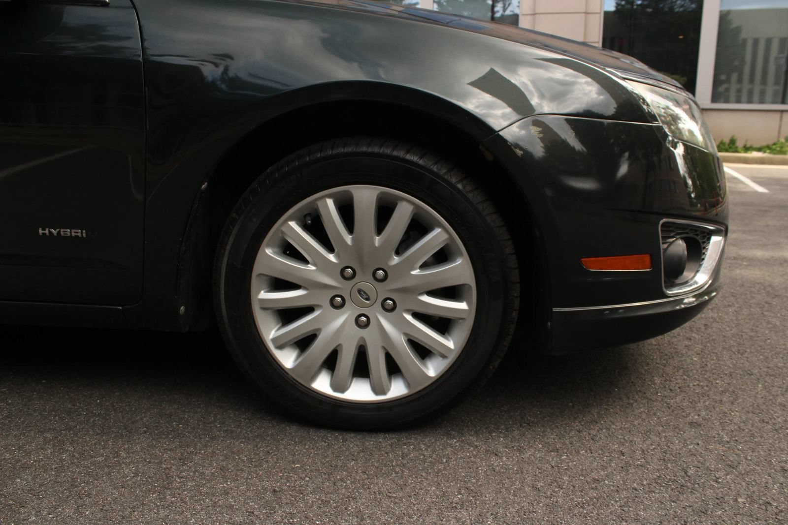 Used 2010 Ford Fusion Hybrid FWD image 4