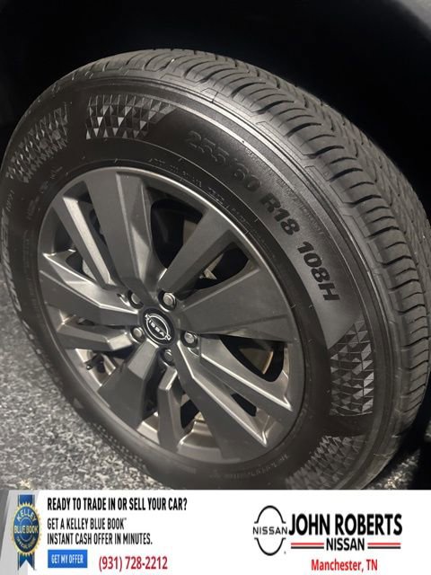 Used 2025 Nissan Pathfinder SV image 11