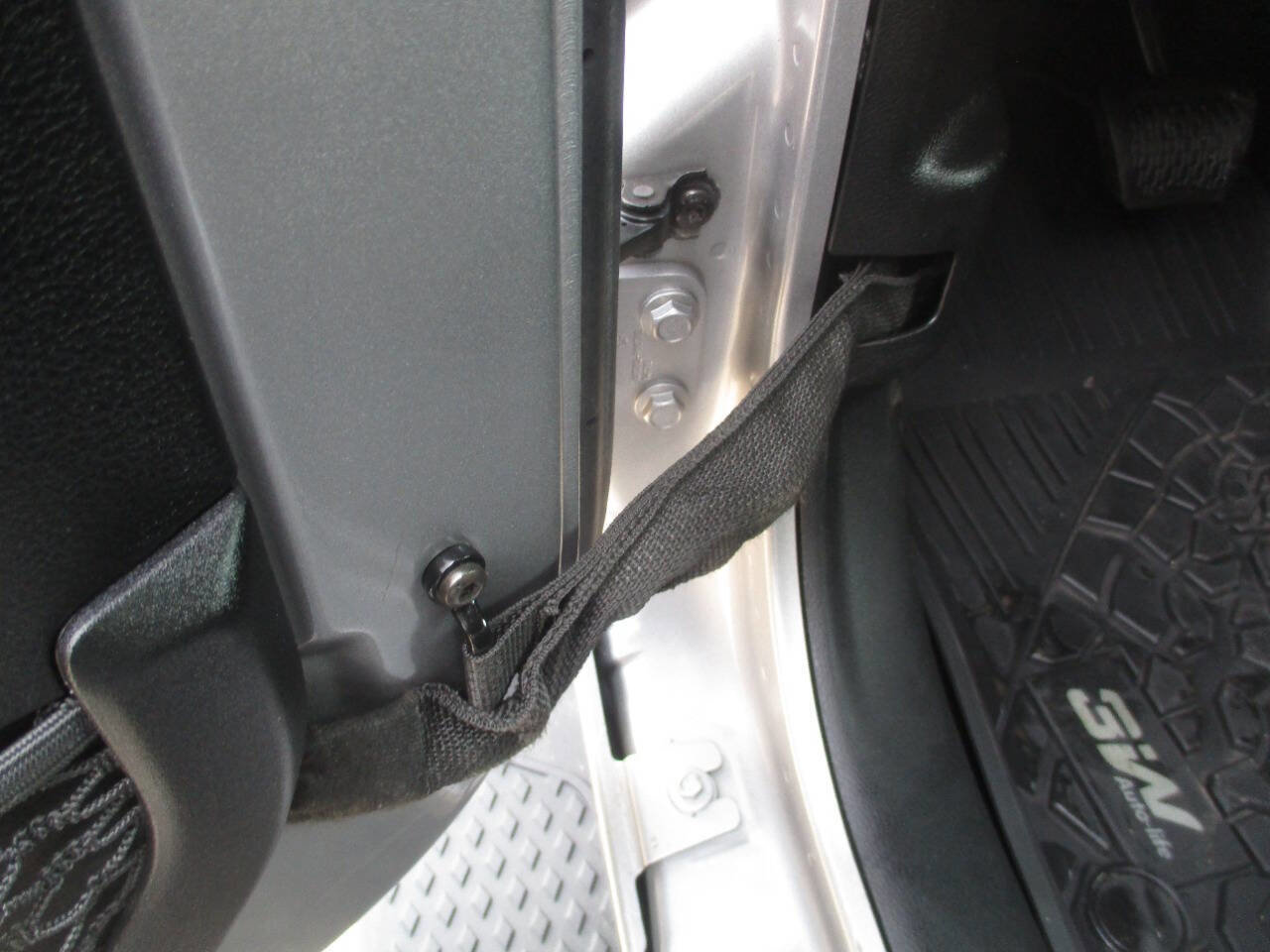 Used 2020 Jeep Gladiator Sport w/ Quick Order Package 24S image 17