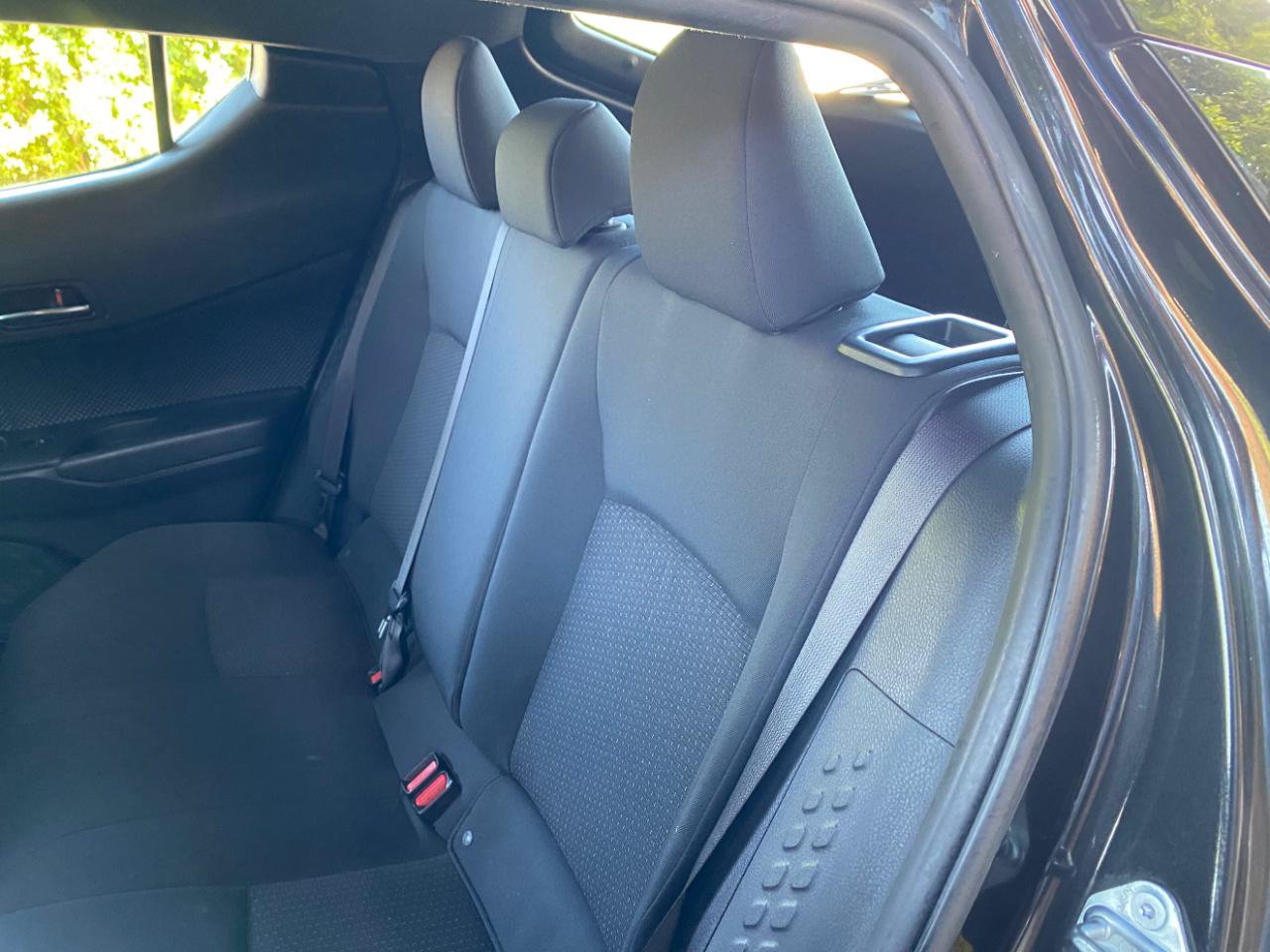 Used 2018 Toyota C-HR XLE FWD image 35