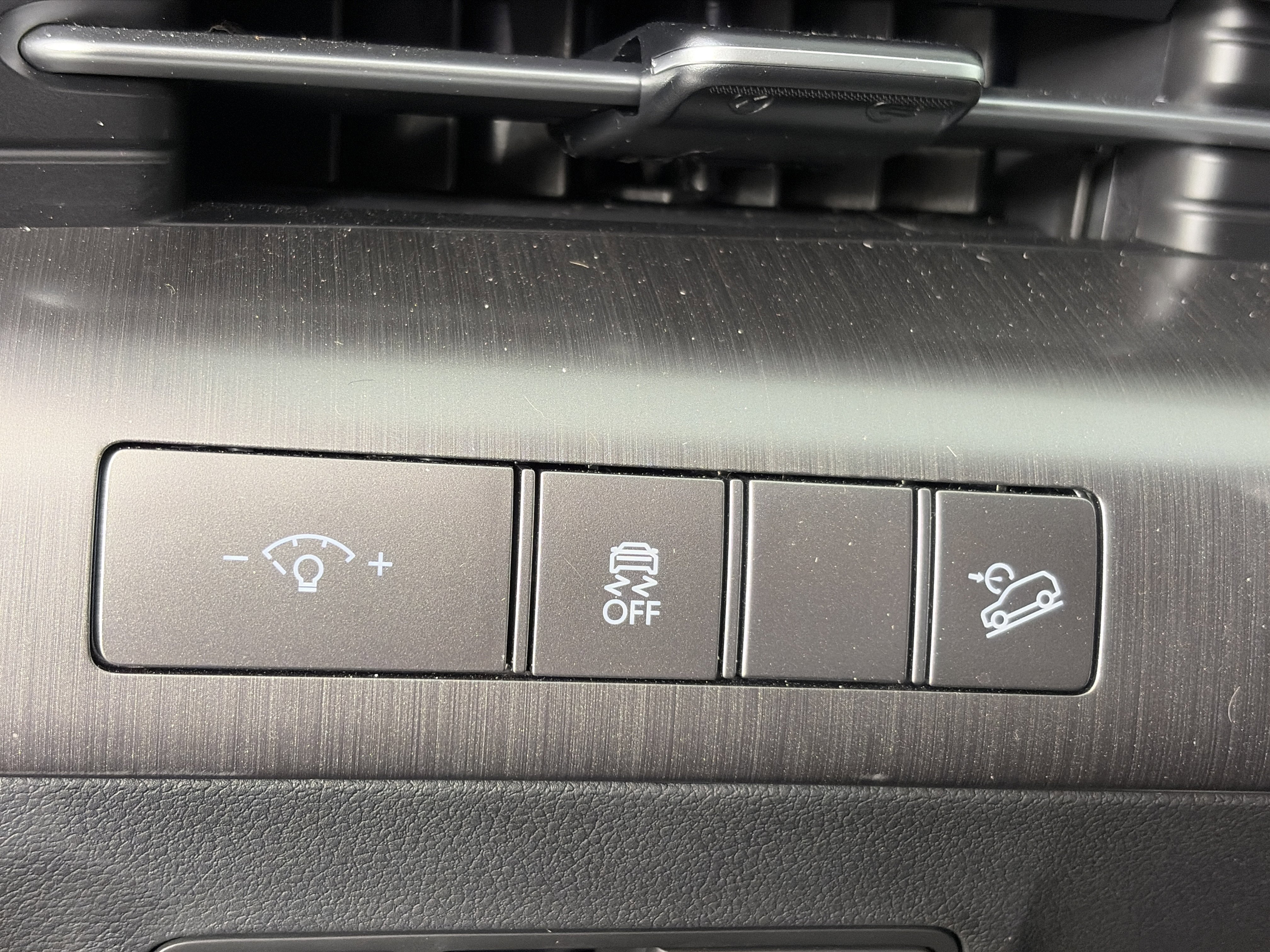 Used 2024 Hyundai Kona Limited AWD/4WD image 34