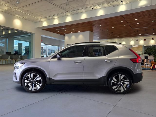New 2026 Volvo XC40 B5 Ultra AWD/4WD image 2