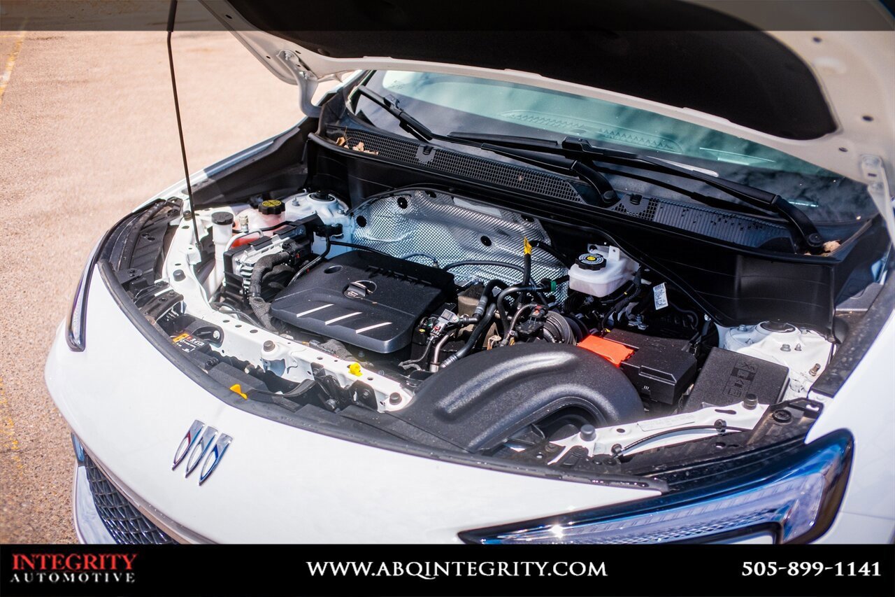 Used 2024 Buick Encore GX Sport Touring image 36