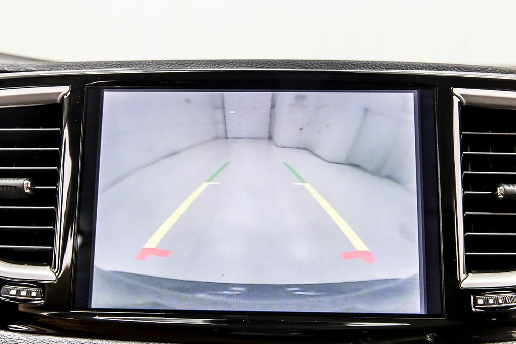 Used 2022 Chrysler Pacifica Touring-L FWD image 14