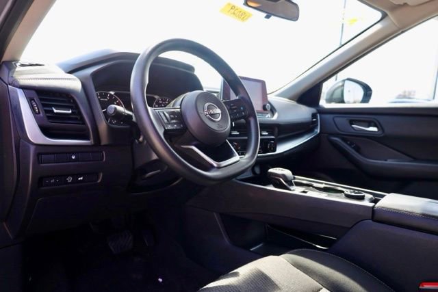 Used 2024 Nissan Rogue SV image 21