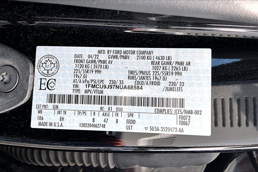 Used 2022 Ford Escape Titanium AWD/4WD image 5