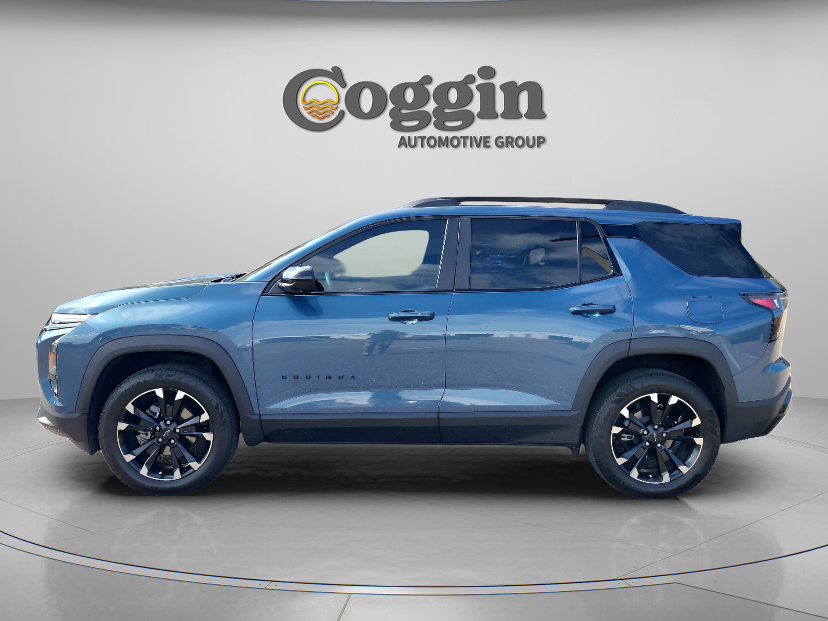 Used 2025 Chevrolet Equinox RS w/ Safety and Technology Package image 2