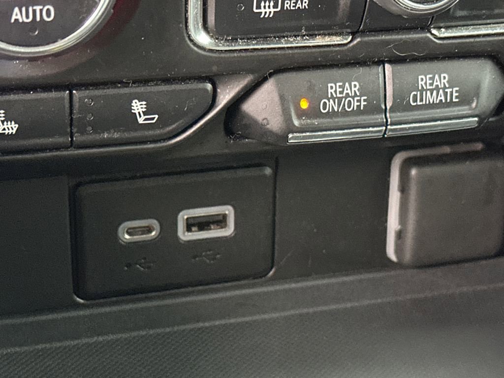 Used 2021 Chevrolet Tahoe RST image 32