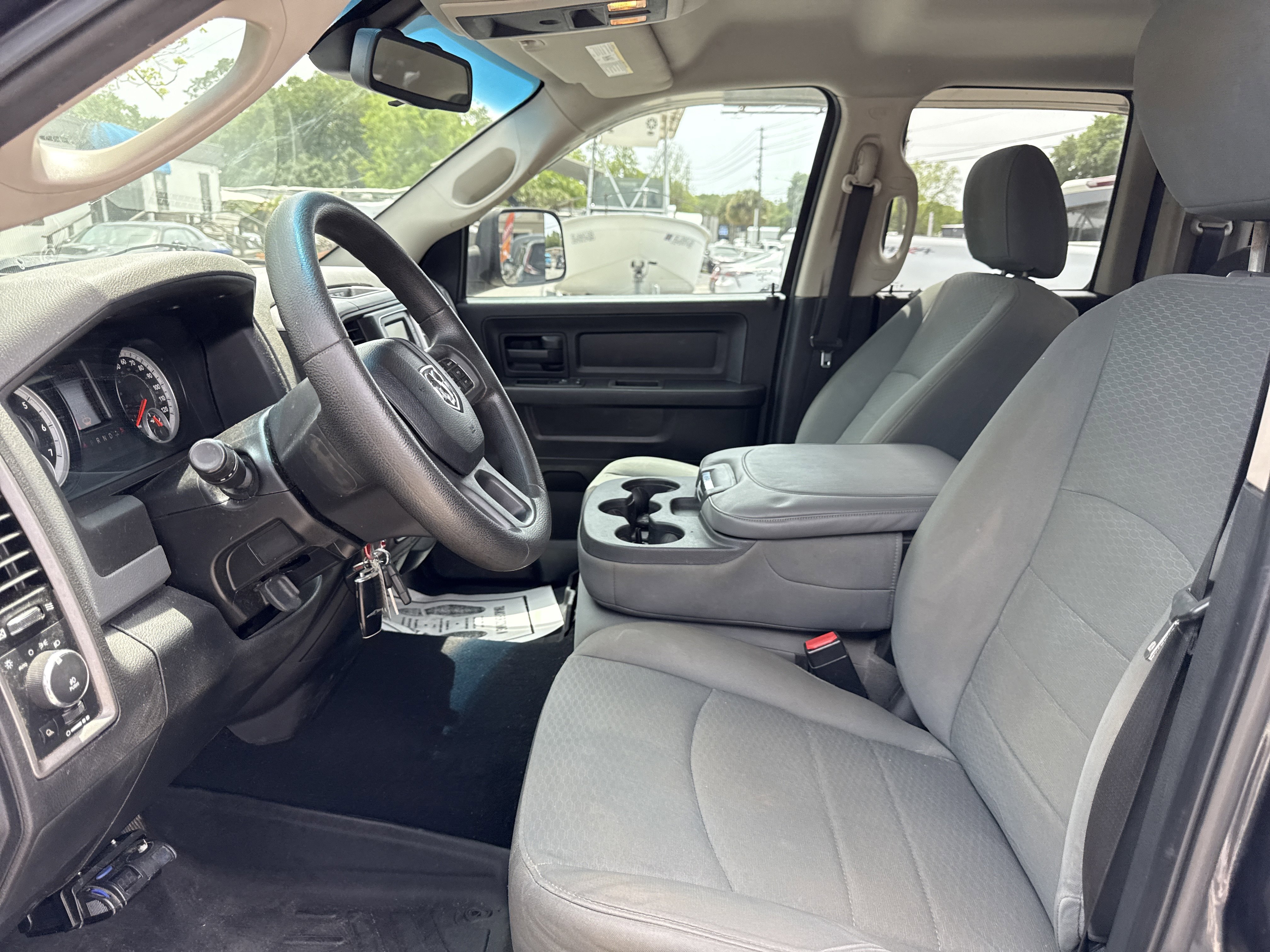 Used 2014 RAM 1500 Express RWD image 9