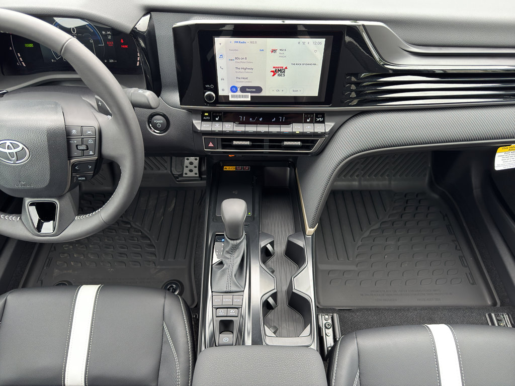 New 2026 Toyota Camry Hybrid image 14