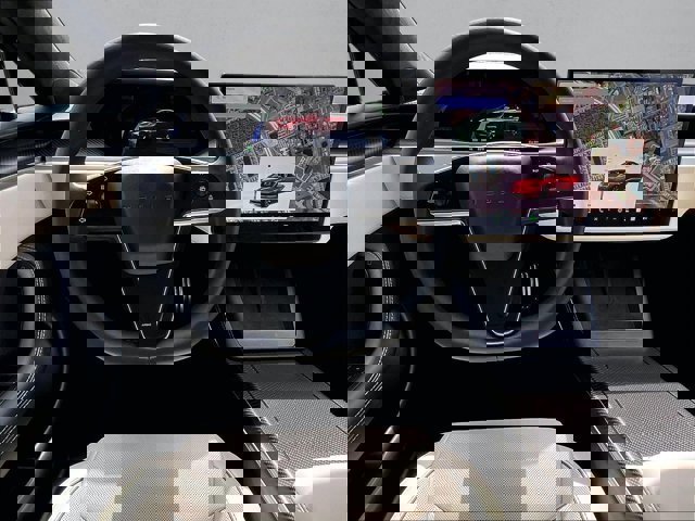 Used 2023 Tesla Model S Plaid image 7