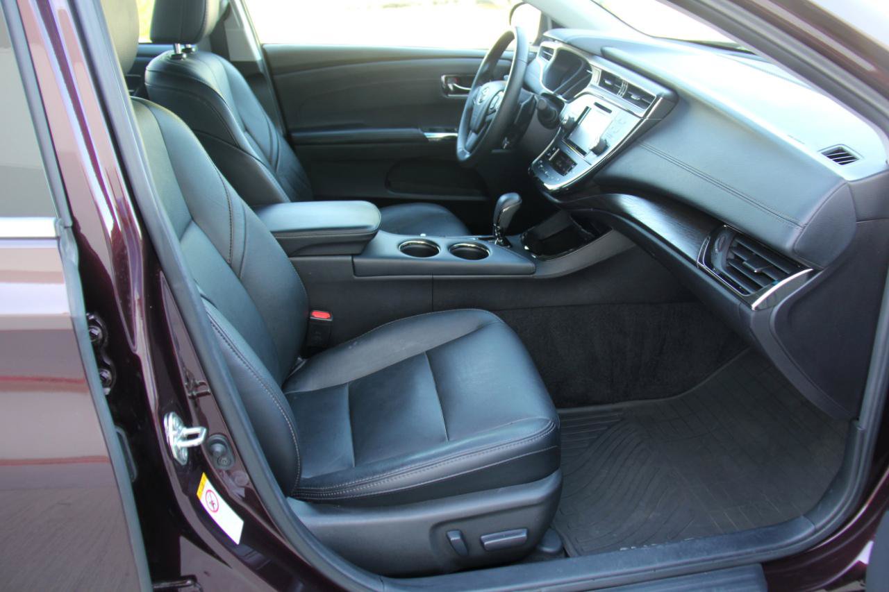 Used 2016 Toyota Avalon XLE Premium FWD image 29
