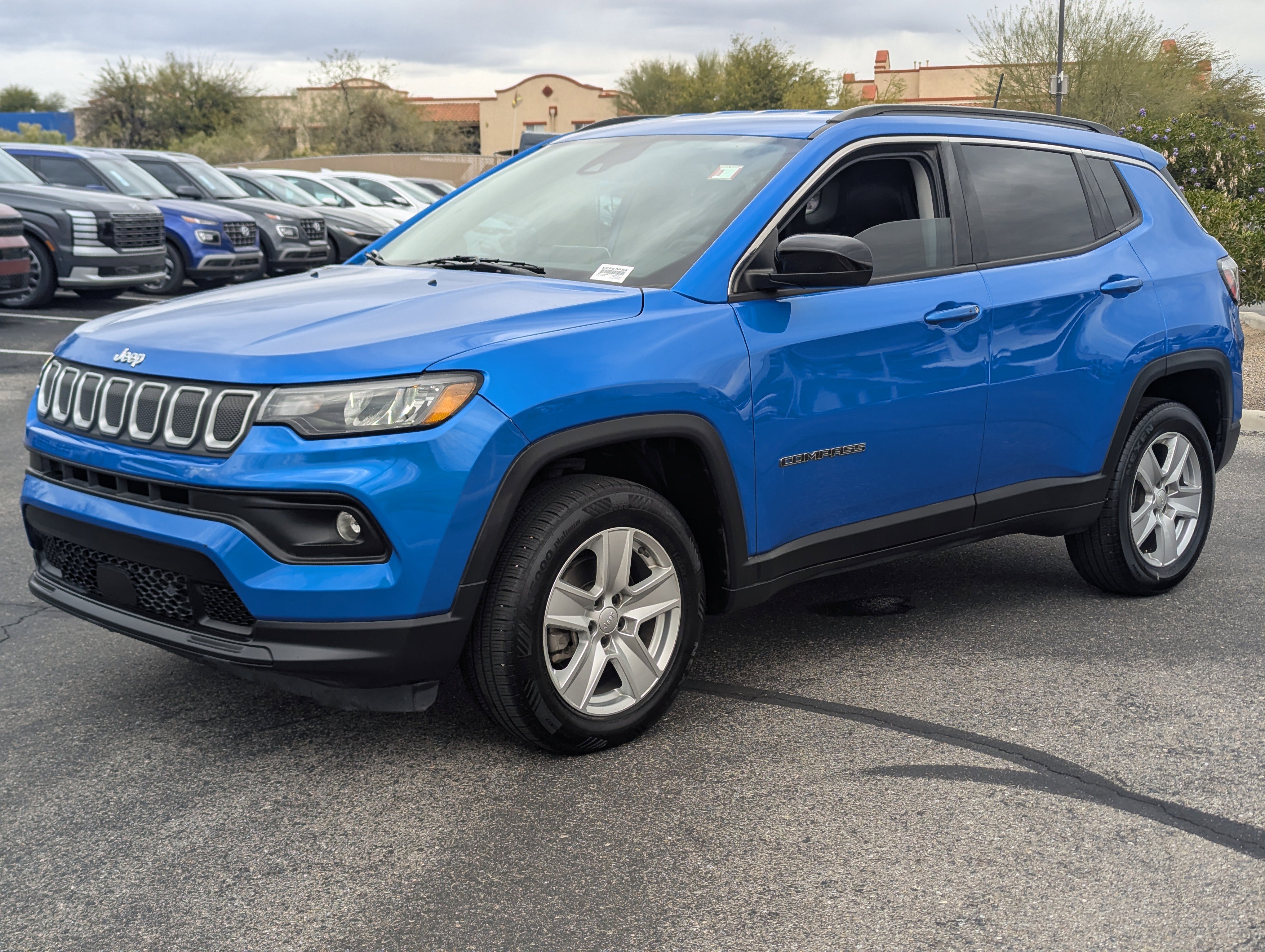 Used 2022 Jeep Compass Latitude image 5