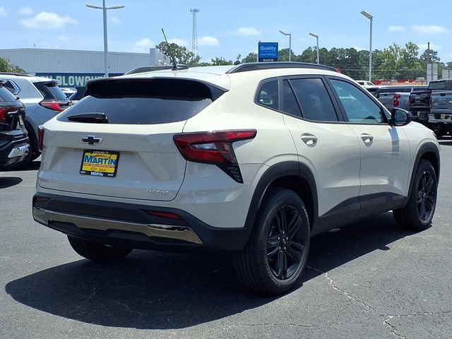 New 2026 Chevrolet Trax ACTIV FWD image 2