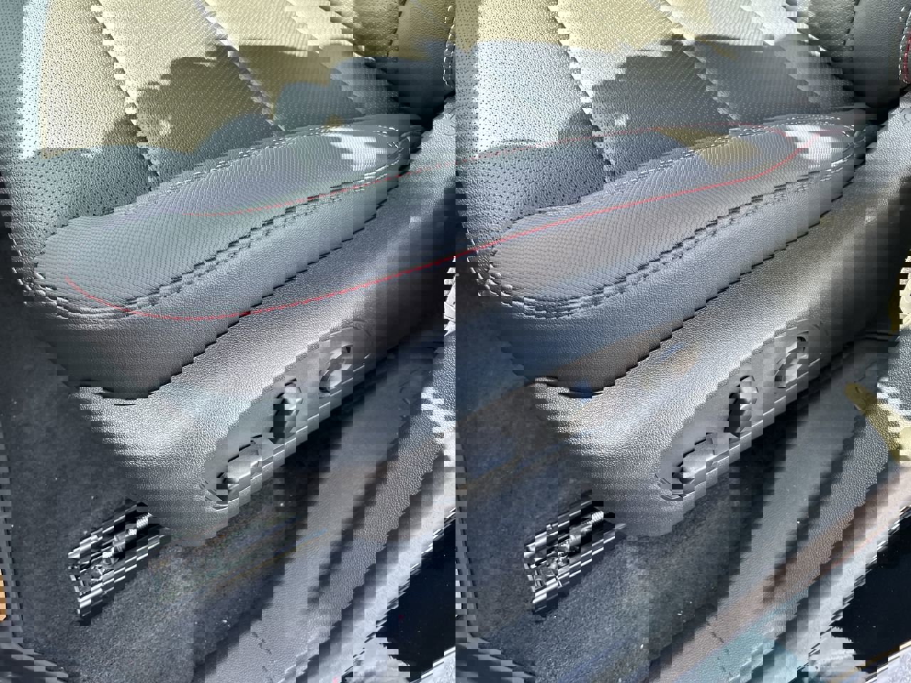 New 2025 Chevrolet Traverse Z71 w/ Enhanced Driving Package image 24