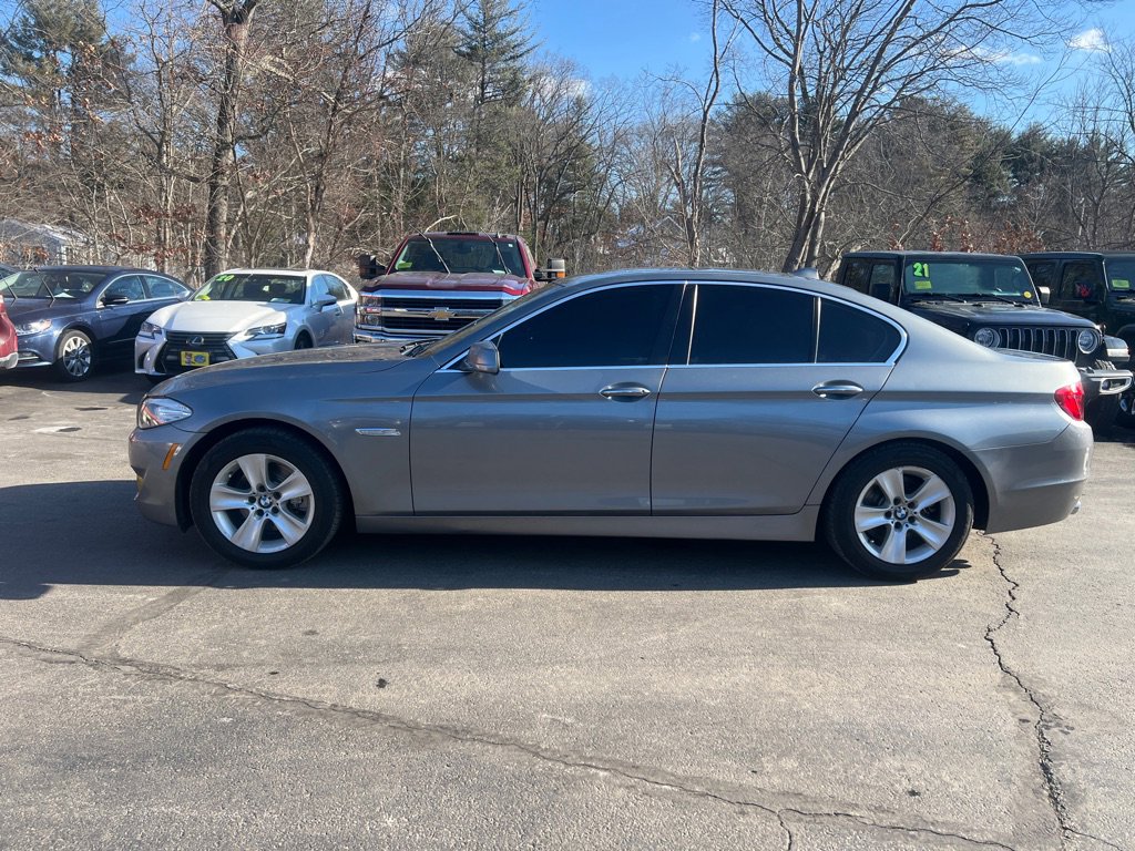 Used 2011 BMW 528i Sedan RWD image 2