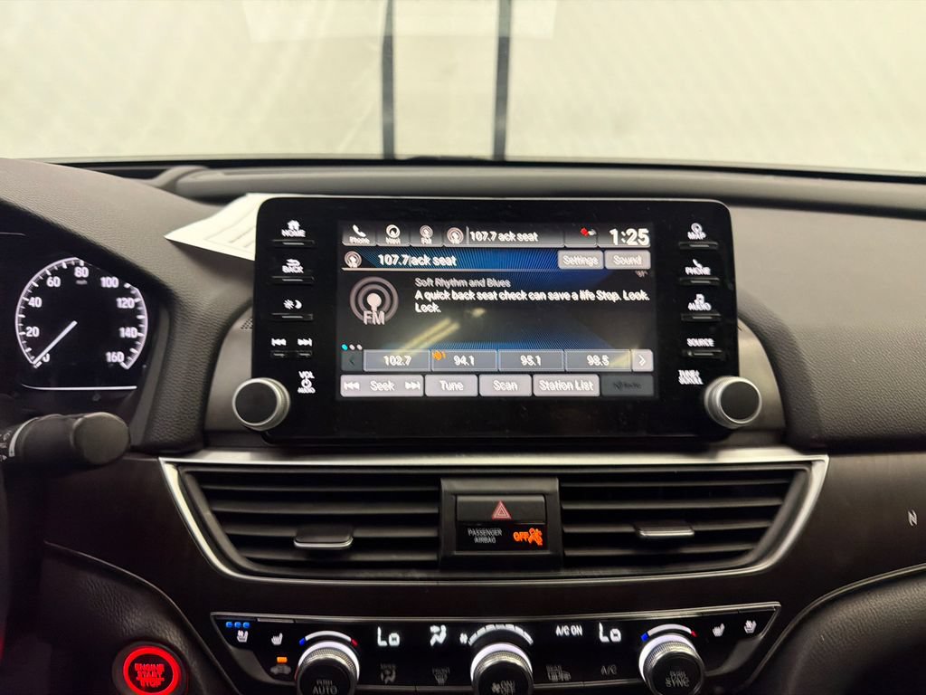Used 2018 Honda Accord Touring image 28