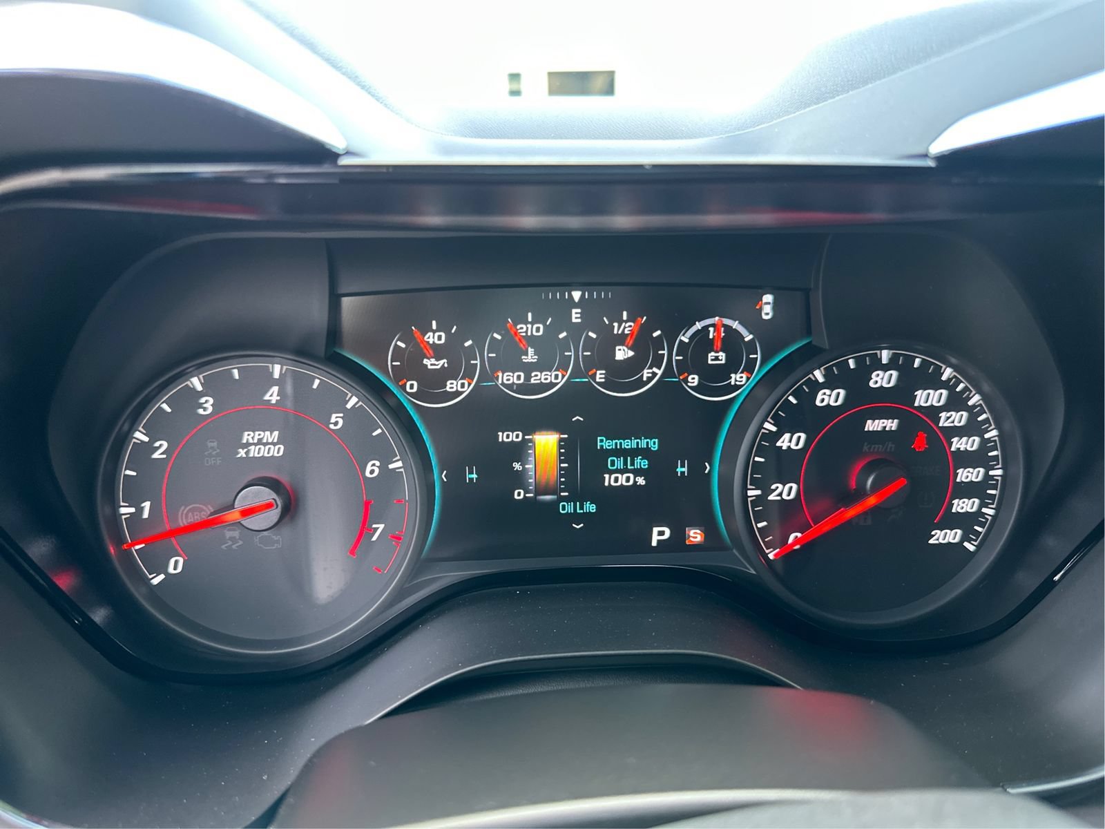 Used 2018 Chevrolet Camaro SS RWD image 17